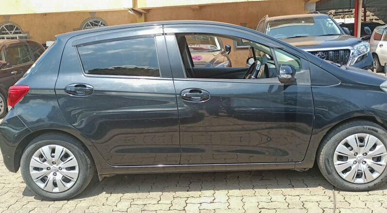 TOYOTA VITZ full