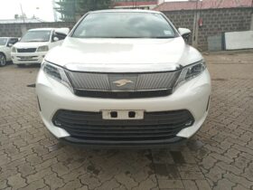TOYOTA HARRIER 2019